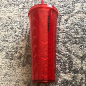 NWT! Starbucks valentines addition 24 oz tumbler